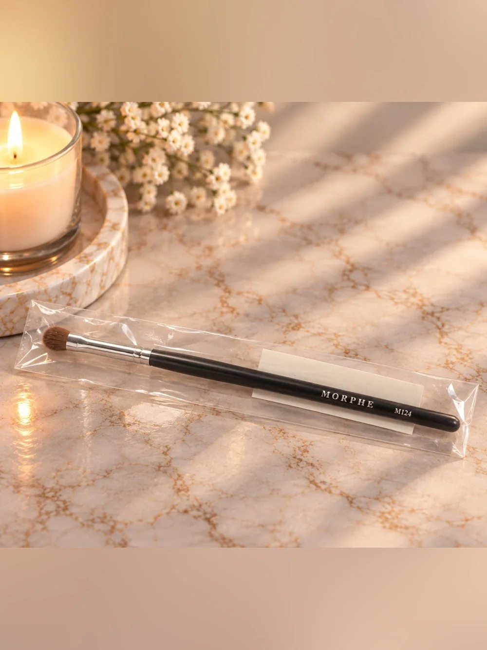 Morphe M124 Firm Shadow Brush – NEW